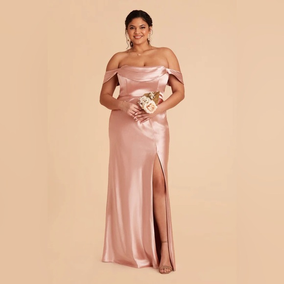 Mia Convertible Dress
Shiny Satin Rose Gold XS - Picture 3 of 6